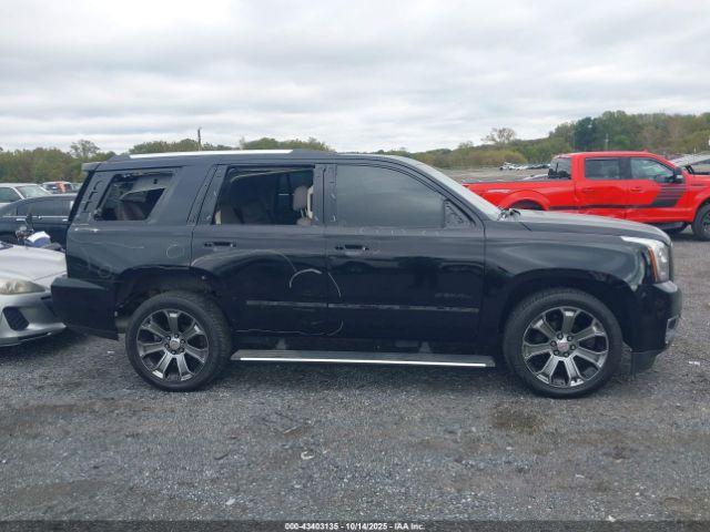 GMC Yukon Denali Image 17