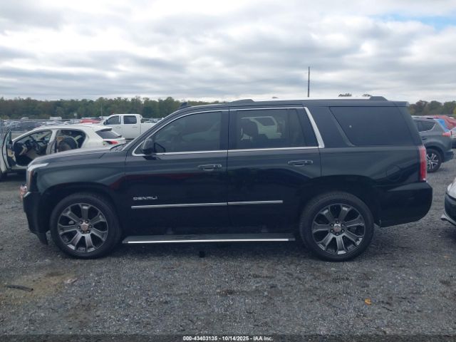 GMC Yukon Denali Image 15