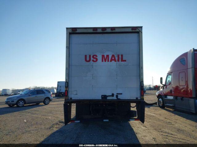 Freightliner M2 106 Medium Duty Image 6