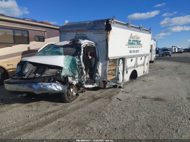 Chevrolet Express 4500 Series Image 2