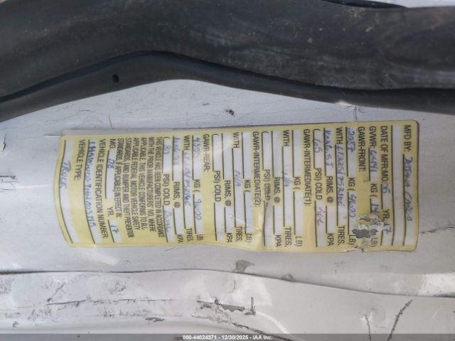 Chevrolet Express 4500 Series Image 5