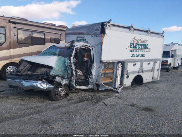 Chevrolet Express 4500 Series Image 11