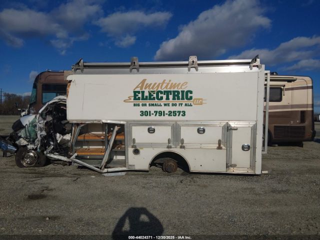 Chevrolet Express 4500 Series Image 13