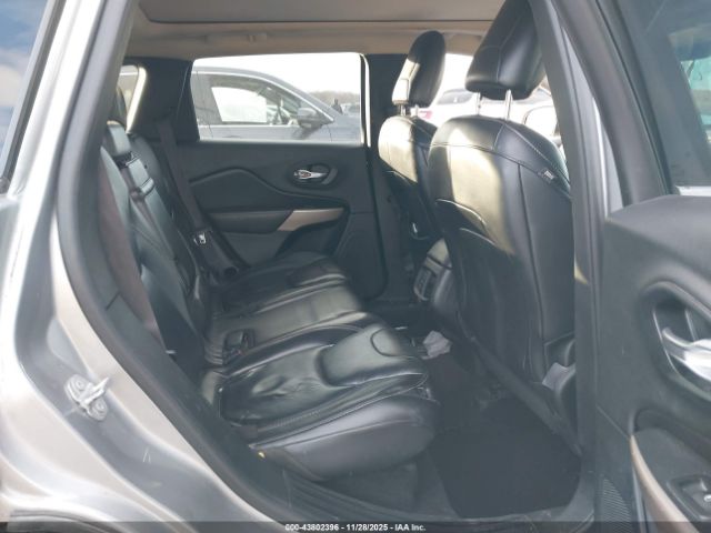 Jeep Cherokee Limited 4x4 Image 6