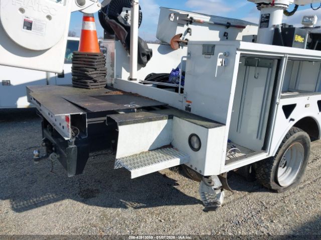 Ford F-450 Xl Image 12