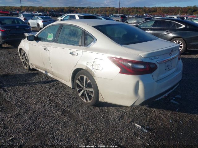 Nissan Altima 2.5 Sr Image 2