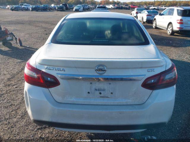 Nissan Altima 2.5 Sr Image 10