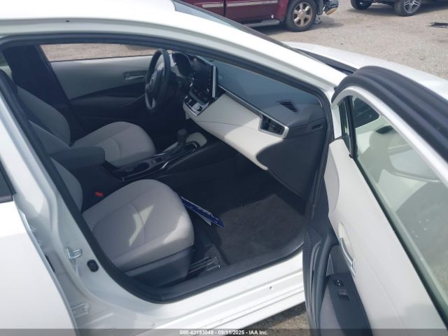 Toyota Corolla Le Image 14