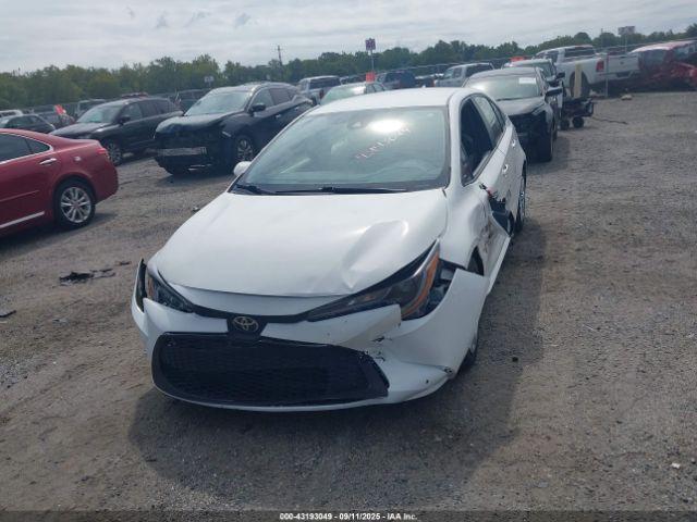 Toyota Corolla Le Image 8