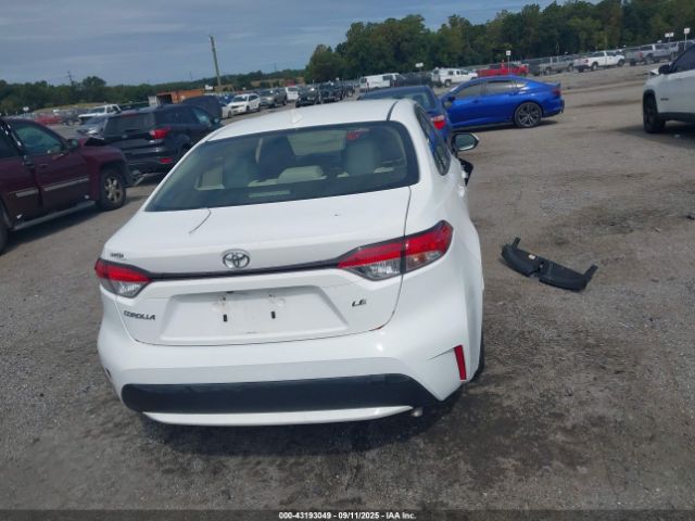 Toyota Corolla Le Image 13