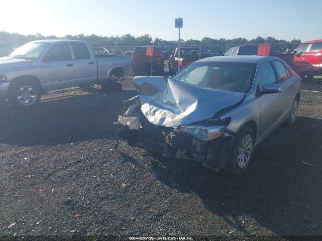 Toyota Camry Le Image 11